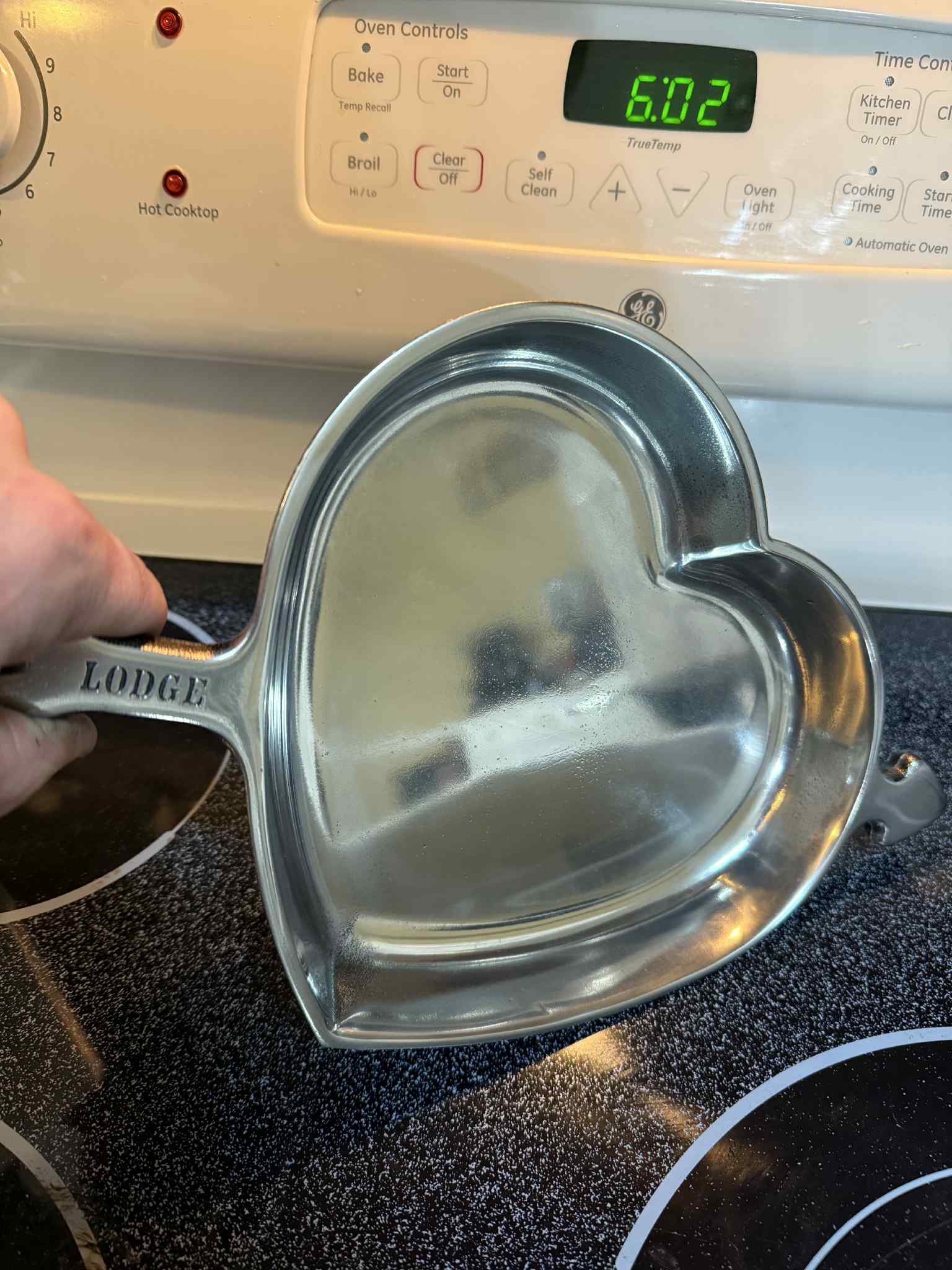 Mirror Polished Heart Shaped Cast Iron Pan 9.25"