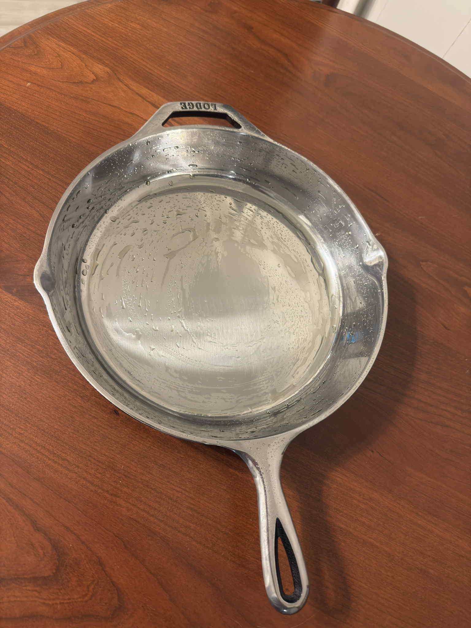 12" MIRROR POLISHED LODGE CAST IRON SKILLET